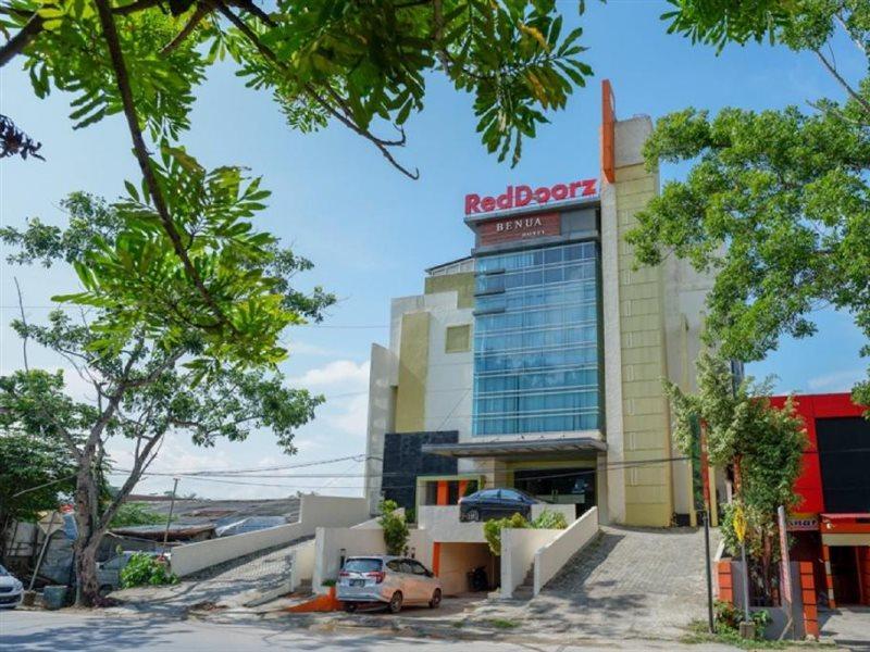 Reddoorz Plus Near Hotel Benua Kendari Eksteriør bilde