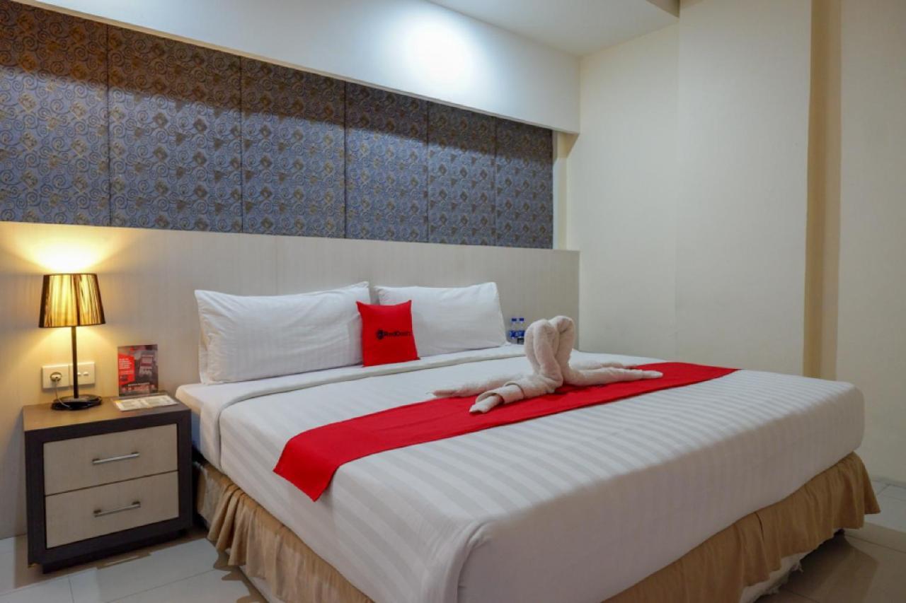 Reddoorz Plus Near Hotel Benua Kendari Eksteriør bilde